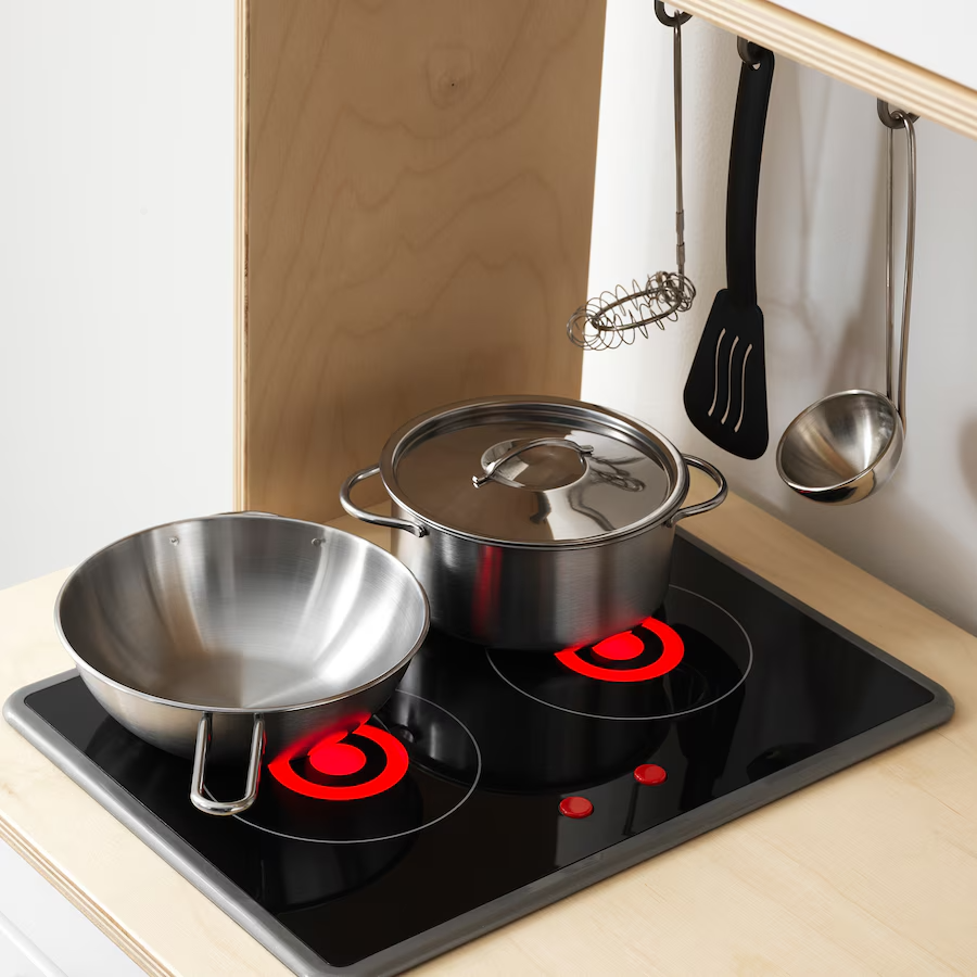 Kids' Play Kitchen