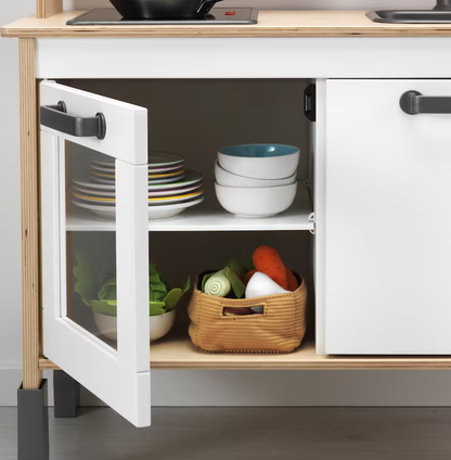 Kids' Play Kitchen